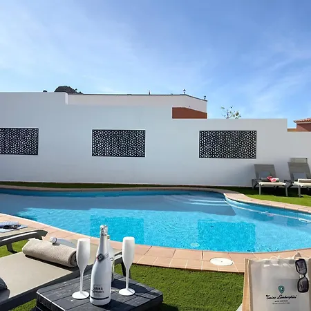 Amorio A Spacious Modern Getaway With A Private Heated Pool & Sea Views Villa